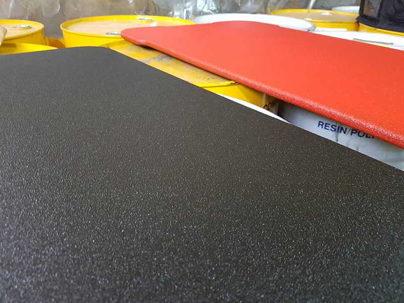 Защита мебели для груминга полимерным покрытием Line-X.