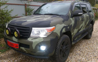 Защита кузова Toyota Land Cruiser полимерным покрытием Line-X, от механических повреждений и коррозии. Маскировочная раскраска
