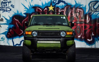 внедорожник Toyota FJ Cruiser в защитном полимерном покрытие Line-X!