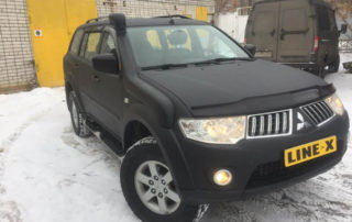 Шумоизоляция салона автомобиля защитным полимерным покрытием Line-X