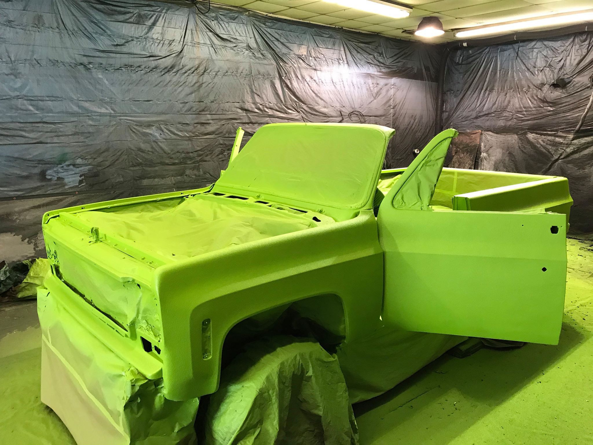 Окраска автомобилей защитным полимерным покрытием Line-X любого цвета