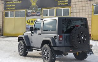 Тюнинг и защита кузова внедорожника Jeep Wrangler полимерным покрытием Line-X