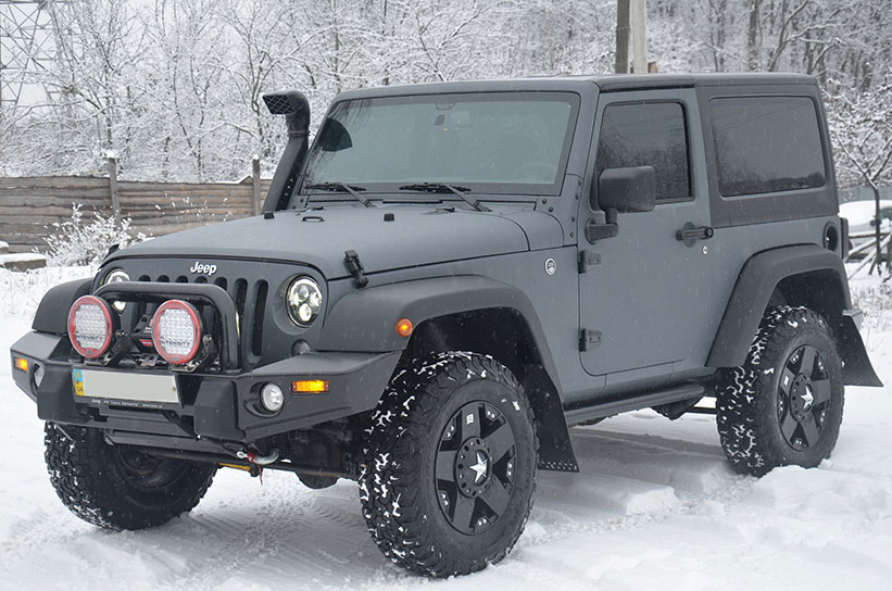 Тюнинг и защита кузова внедорожника Jeep Wrangler полимерным покрытием Line-X