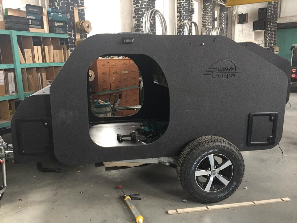 Защита кемперов, прицепов полимерным покрытием Line-X от механических повреждений и неблагоприятных условий окружающей среды