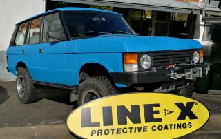 Защита кузова внедорожника Range Rover полимерным покрытием Line-X от сколов, царапин и коррозии