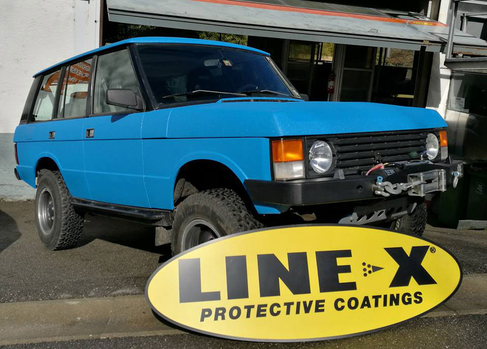 Защита кузова внедорожника Range Rover полимерным покрытием Line-X от сколов, царапин и коррозии