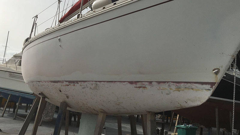 Защита днищ яхт, катеров, лодок и кораблей полимерным покрытием Line-X от механических повреждений и обрастания