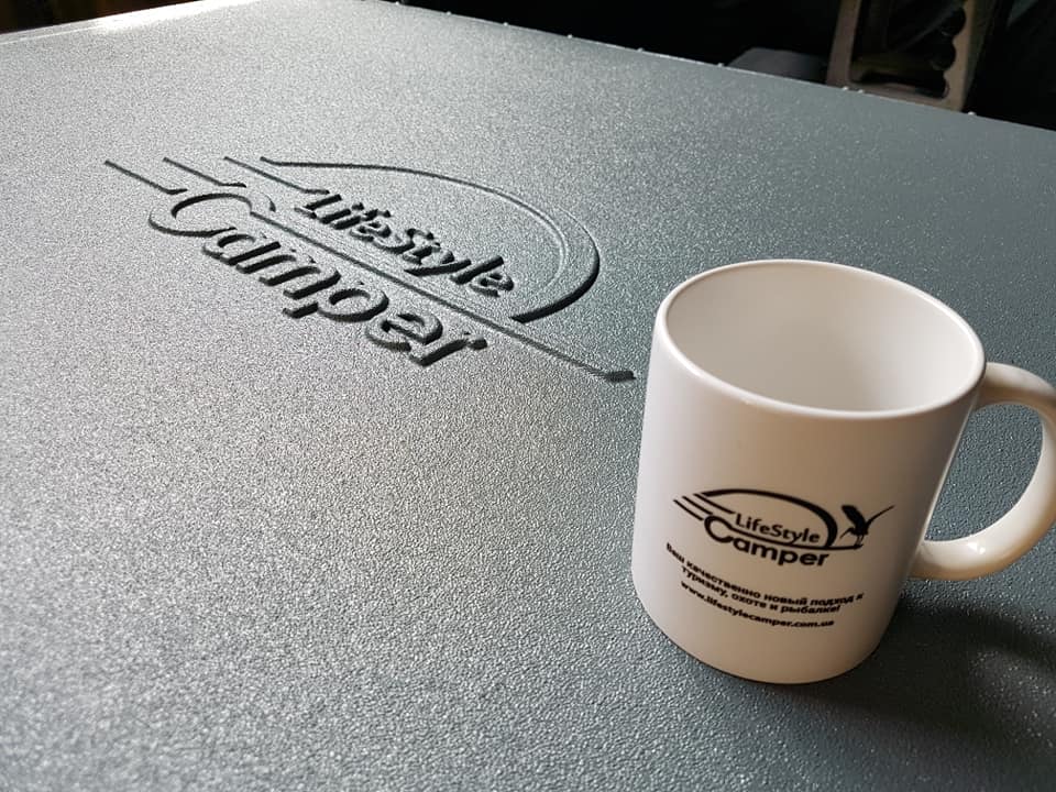 Защита кемперов полимерным покрытием Line-X от механических повреждений, гидро и термоизоляция.