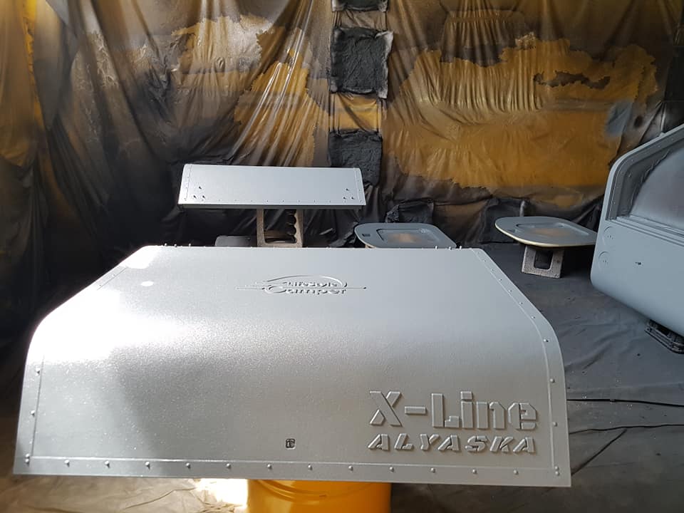 Защита кемперов полимерным покрытием Line-X от механических повреждений, гидро и термоизоляция.