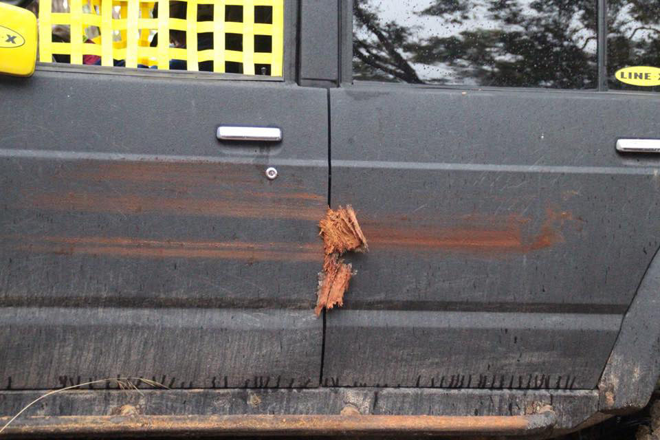 Защита кузова раллийного автомобиля от механических повреждений полимерным покрытием Line-X