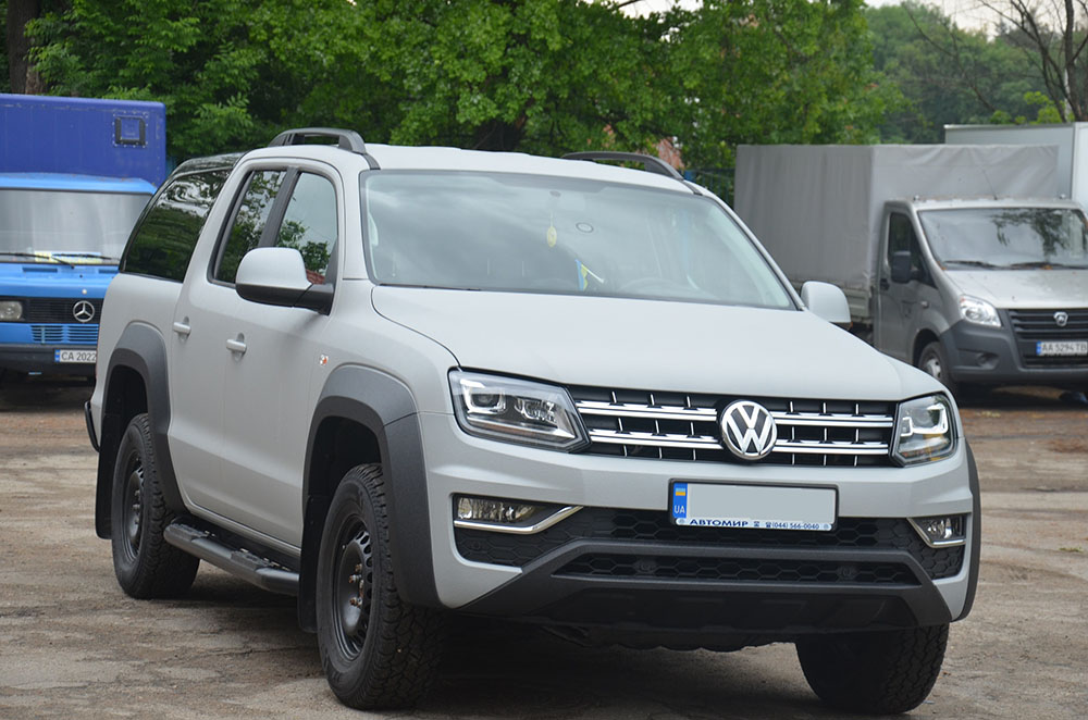 Как выглядит полностью окрашенный защитным покрытием Line-X пикап Volkswagen Amarok