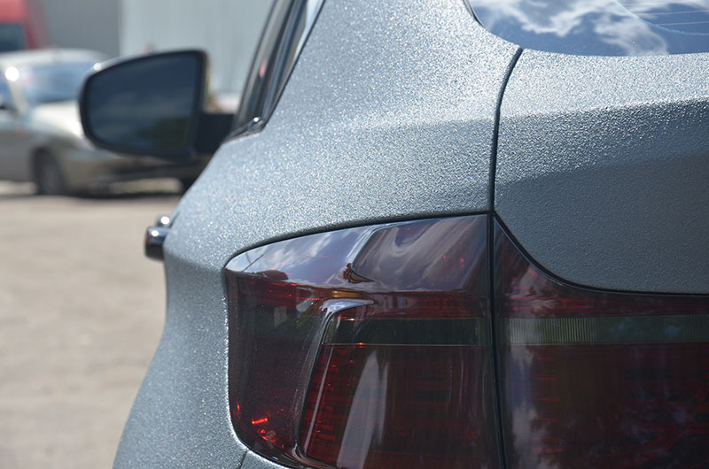 Защита кроссовера BMW X6 полимерным покрытием Line-X от механических повреждении коррозии