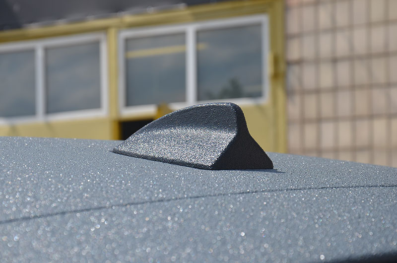 Защита кроссовера BMW X6 полимерным покрытием Line-X от механических повреждении коррозии