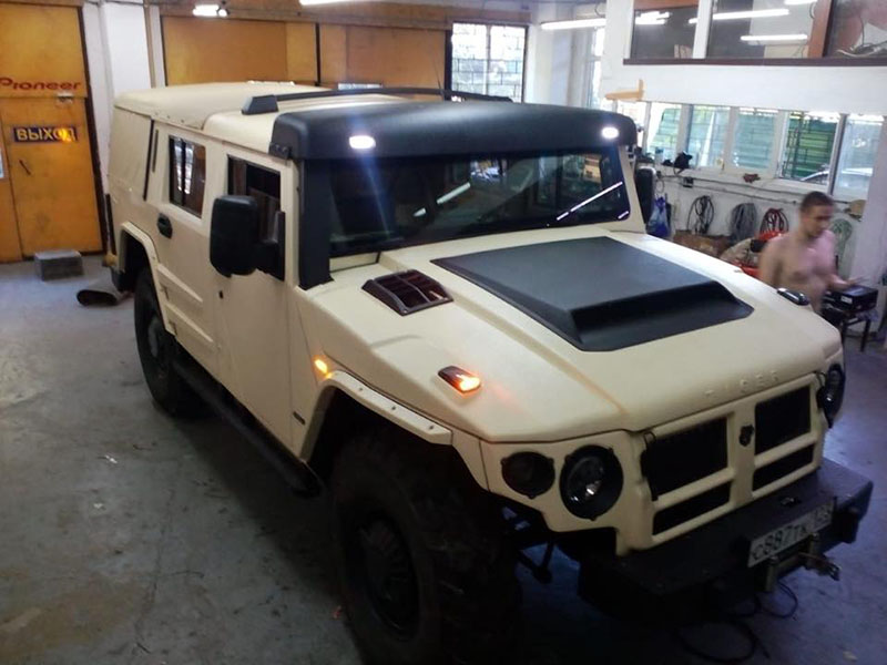 Защита кузова внедорожника «Тигр» полимерным покрытием Line-X от ударов, царапин и коррозии