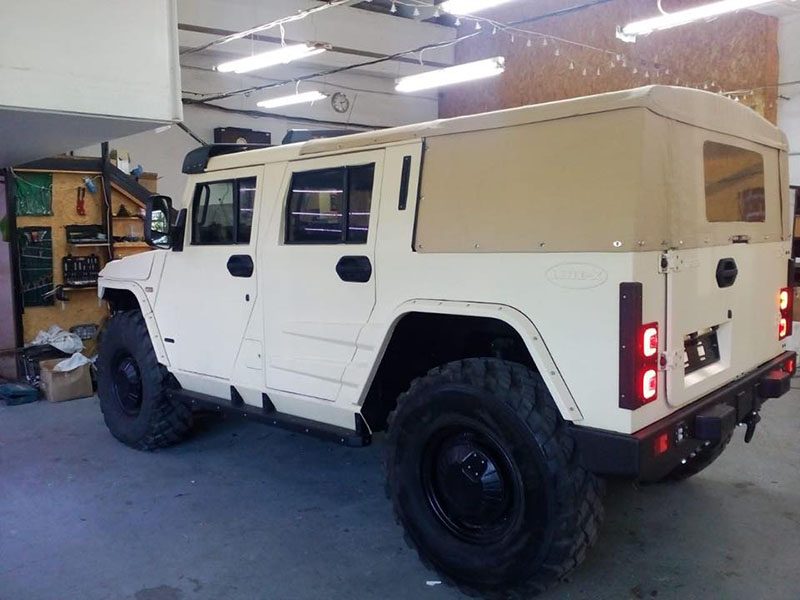 Защита кузова внедорожника «Тигр» полимерным покрытием Line-X от ударов, царапин и коррозии