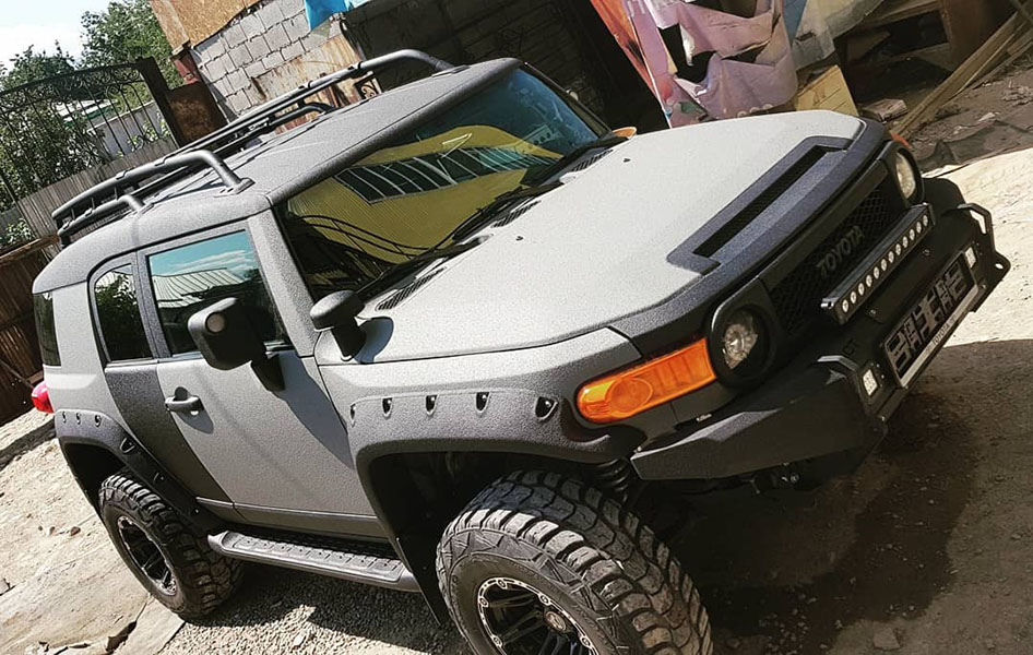 Сверхнадежная защита Toyota FJ Cruiser полимерным покрытием Line-X за 10ть дней от механических повреждений и коррозии
