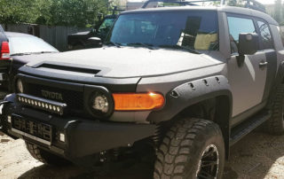 Сверхнадежная защита Toyota FJ Cruiser полимерным покрытием Line-X за 10ть дней от механических повреждений и коррозии