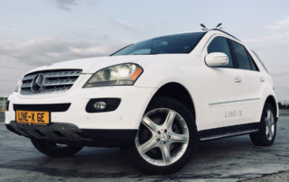 Белоснежное защитное покрытие Line-X обволакивает кузов кроссовера Mercedes-Benz ML как первый снег!