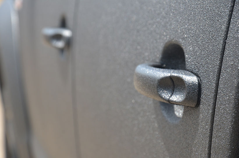 Защита кузова Volkswagen Amarok полимерным покрытием Line-X от механических повреждений и коррозии