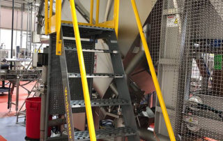 Защита перил и лестниц полимерным покрытием Line-X. Антискользящее покрытие