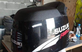 ремонт корпуса лодочного мотора с помощью покрытия Line-X