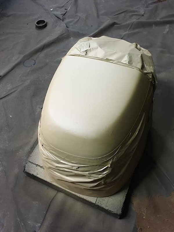 ремонт корпуса лодочного мотора с помощью покрытия Line-X