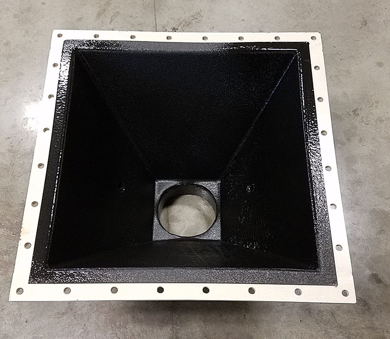 Защита полимерным покрытием Line-X от повреждения абразивом воронки элеватора для просеивания песка