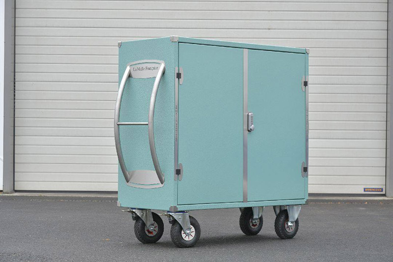 Защита ящика для хранения конской сбруи покрытием Line-X