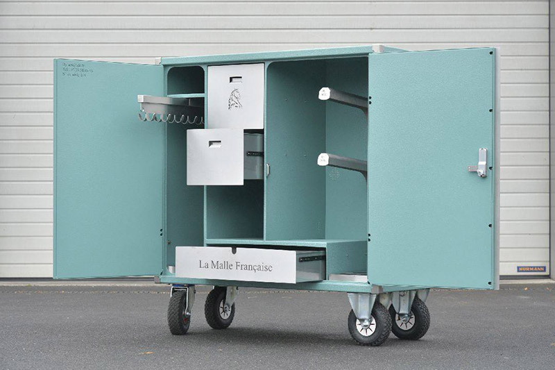 Защита ящика для хранения конской сбруи покрытием Line-X