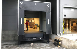 Защита погрузочной рампы покрытием Line-X