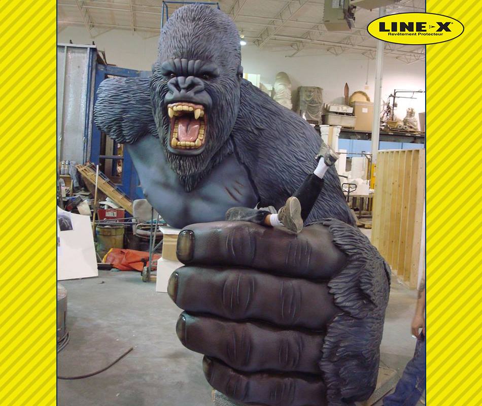 Защита объемных рекламных конструкций полимерным покрытием Line-X 