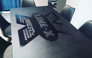 Стол в защитном полимерном покрытии Line-X