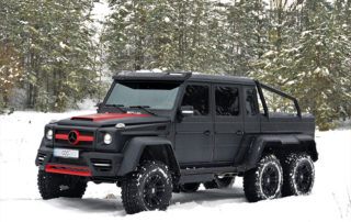 Защита кузова внедорожника Mersedes G Mansory 6×6 от механических повреждений и коррозии полимерным покрытием Line-X