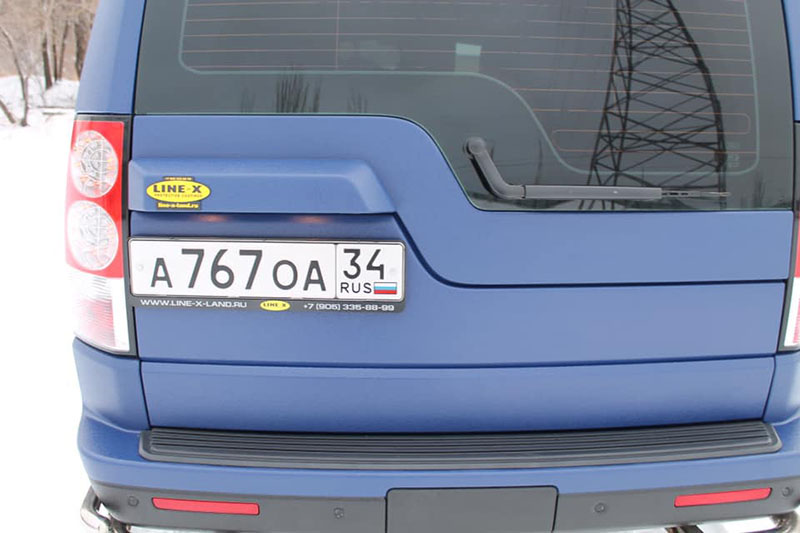 Защита внедорожника Land Rover Discovery полимерным покрытием Line-X от царапин и коррозии