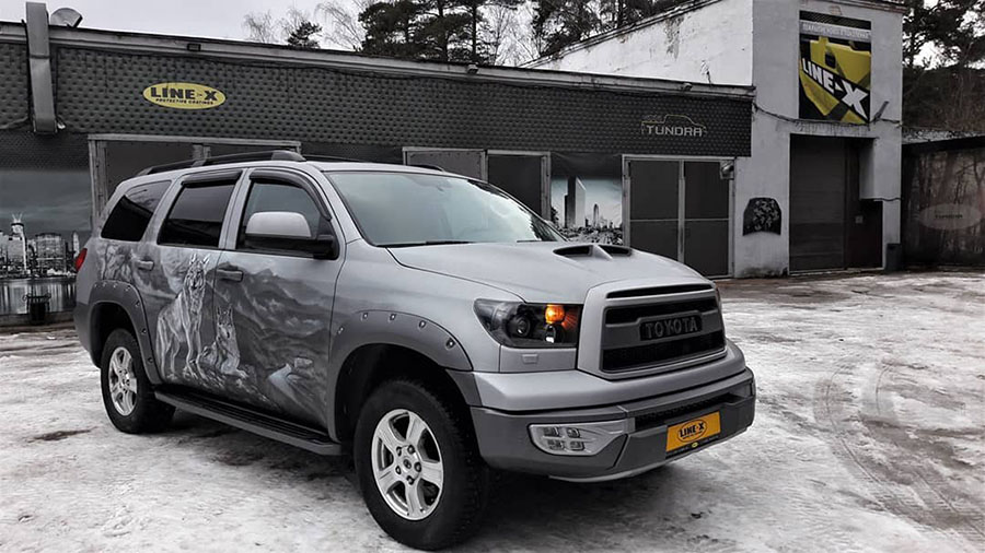Защита кузова Toyota Sequoia покрытием Line-X, аэрография