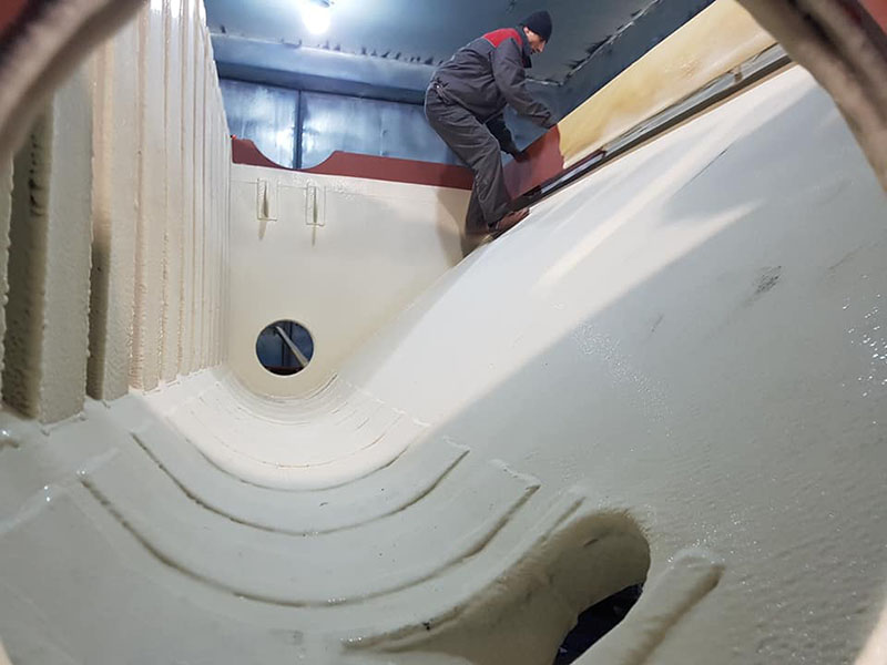 Защита промышленного оборудования горно-обогатительного комбинат полимерными покрытием Line-X от механических повреждений и коррозии