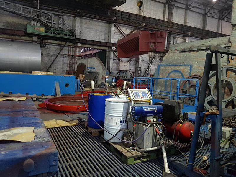 Защита промышленного оборудования горно-обогатительного комбинат полимерными покрытием Line-X от механических повреждений и коррозии