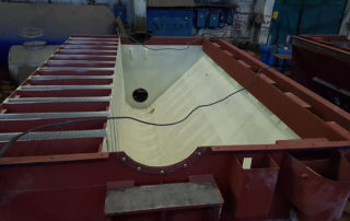 Защита промышленного оборудования горно-обогатительного комбинат полимерными покрытием Line-X от механических повреждений и коррозии