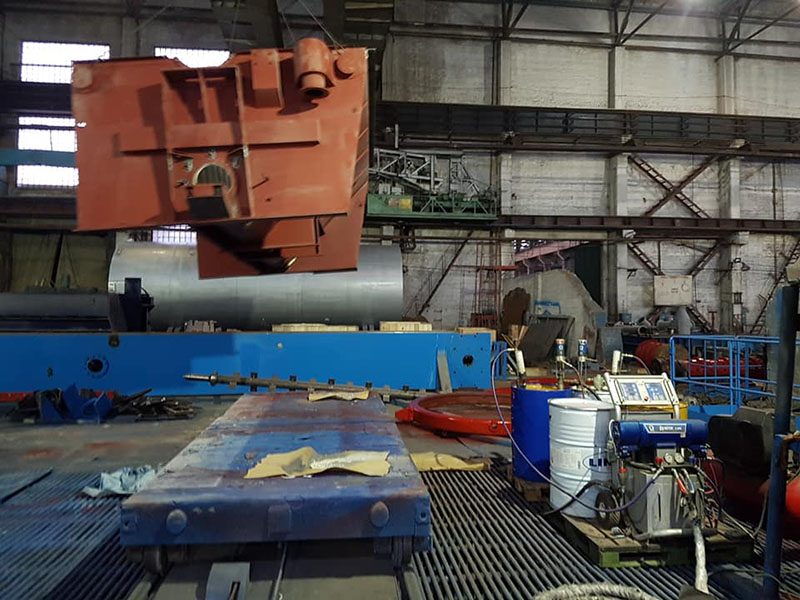 Защита промышленного оборудования горно-обогатительного комбинат полимерными покрытием Line-X от механических повреждений и коррозии