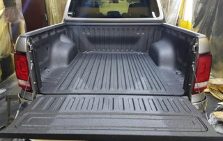 Защита багажного отделения пикапа полимерным покрытием Line-X