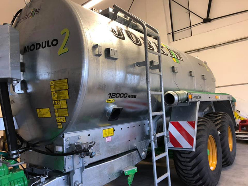 Line-X – надежная защита автоцистерн от коррозии.