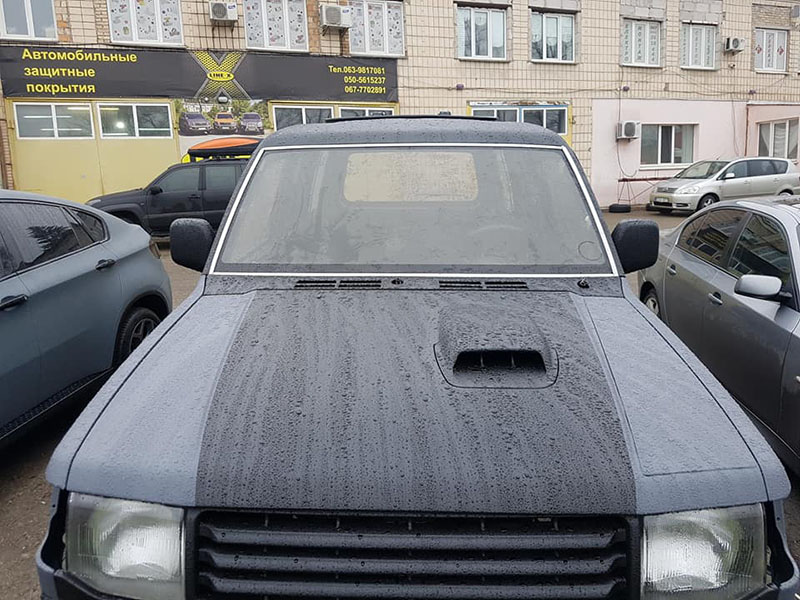 Восстановление кузова Mitsubishi Pajaro Wagon 2 с использованием защитного покрытия Line-X