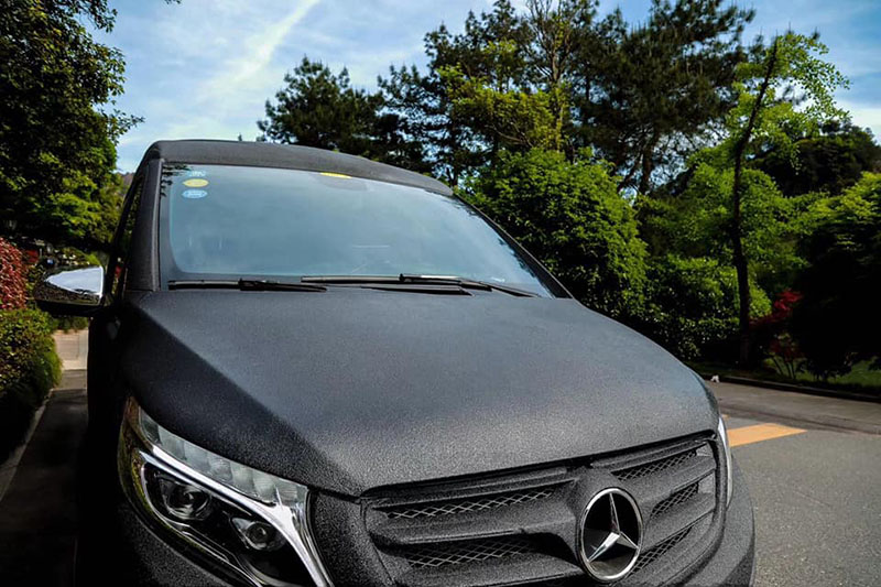 Защита микроавтобуса для VIP-персон полимерным покрытием Line-X