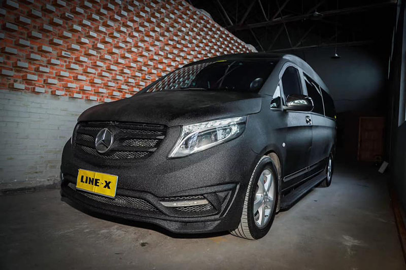 Защита микроавтобуса для VIP-персон полимерным покрытием Line-X