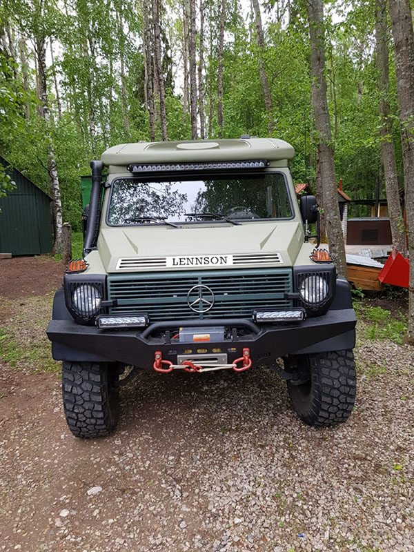 Реставрация внедорожника с будкой при помощи защитного покрытия Line-X