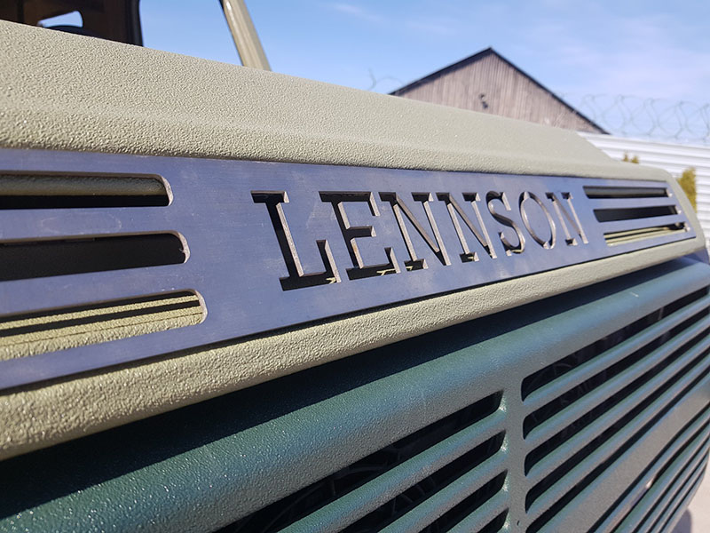 Реставрация внедорожника с будкой при помощи защитного покрытия Line-X