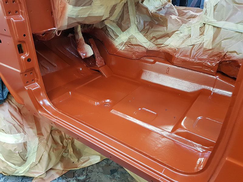 Реставрация внедорожника с будкой при помощи защитного покрытия Line-X