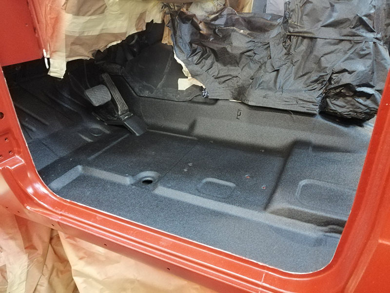 Реставрация внедорожника с будкой при помощи защитного покрытия Line-X