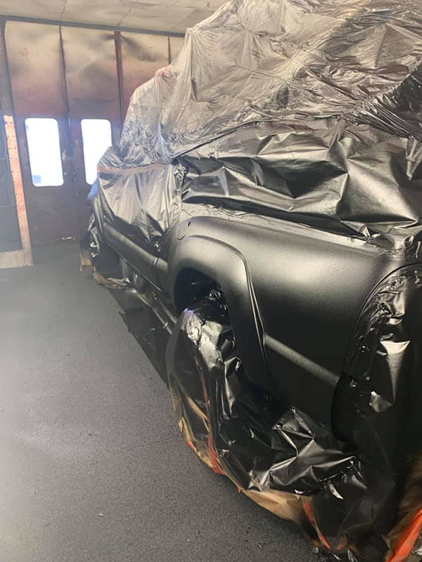 Как окрасить часть машины защитным покрытием Line-X без полной разборки