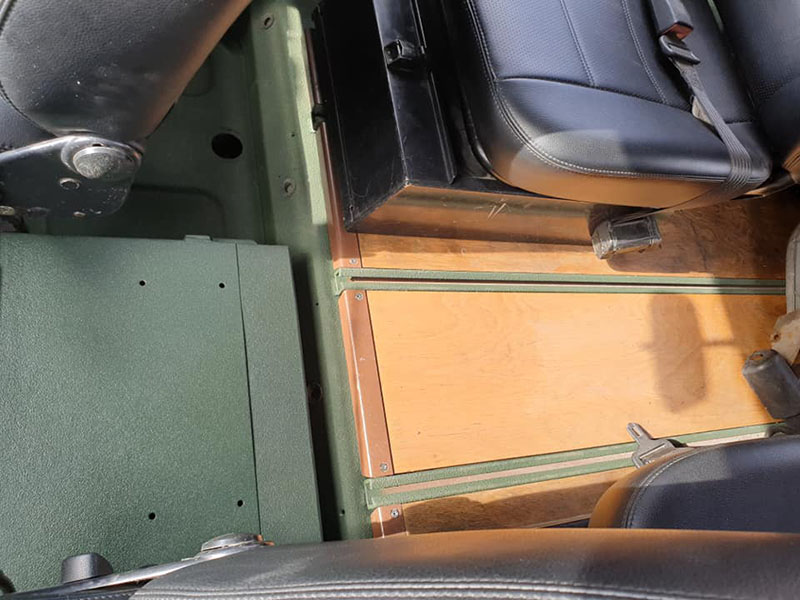 Полная защита кузова гелендвагена от механических повреждений и коррозии покрытием Line-X